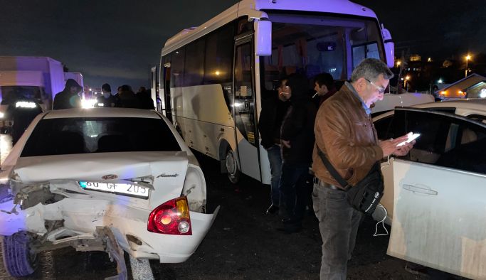 Yalova'da zincirleme trafik kazasında 1 kişi yaralandı