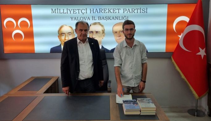 CHP Yalova İl Başkan Yardımcısı partisinden istifa ederek MHP'ye katıldı