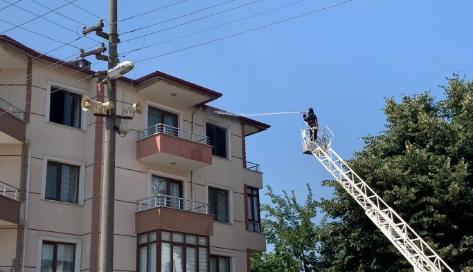 Altınova'da evde çıkan yangın korkuttu