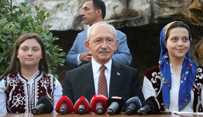 CHP Genel Başkanı Kılıçdaroğlu, Yalova'da Balkan göçmeni vatandaşlarla bir araya geldi