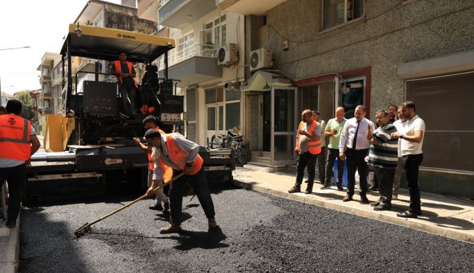Yalova’da sokaklar 30 yıl sonra asfalta kavuştu