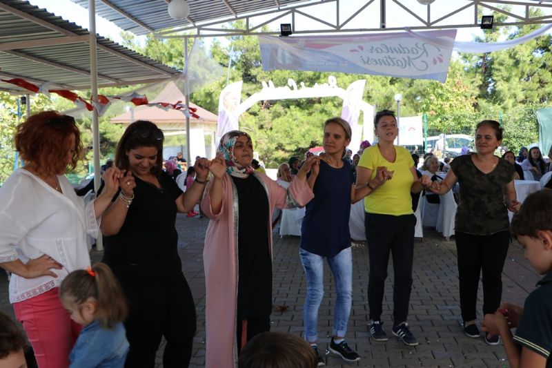 Yalova Belediyesi Kadınlar Matinesi tüm hızıyla devam ediyor