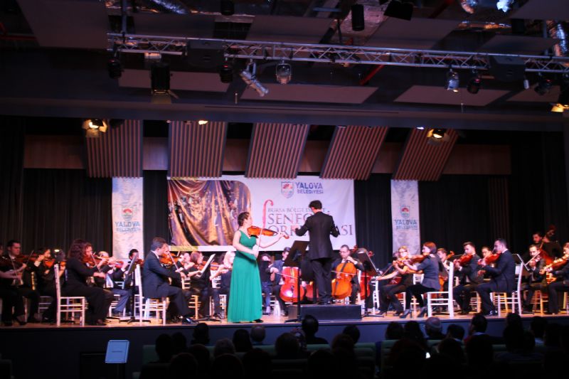 Ülkemizin Tek Bölge Orkestrası Yalovada Sanat Severlerle Buluştu