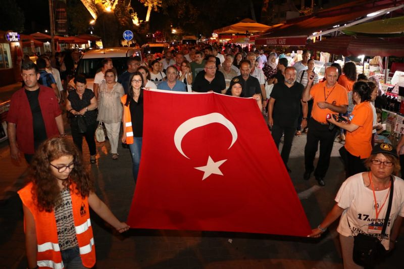 Marmara Depreminin 19. Yıldönümünde yitirilen canlar anıldı 